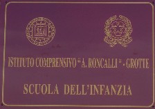 Targa identificativa della scuola