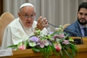 Il Papa ai Movimenti: "Attenti alla tentazione del 'cerchio chiuso' per il senso di appartenenza e di identit"